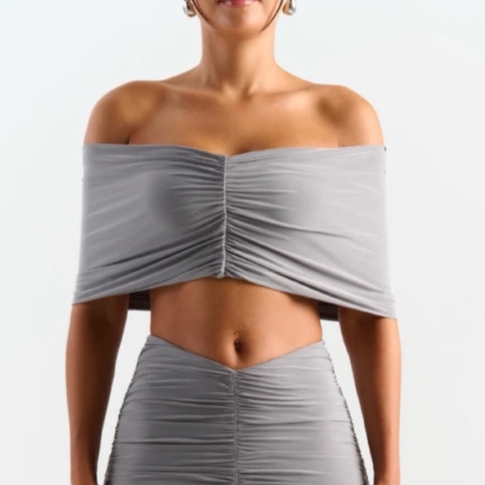 Naked wardrobe-Hourglass Ruched Off The Shoulder Jersey Crop Top